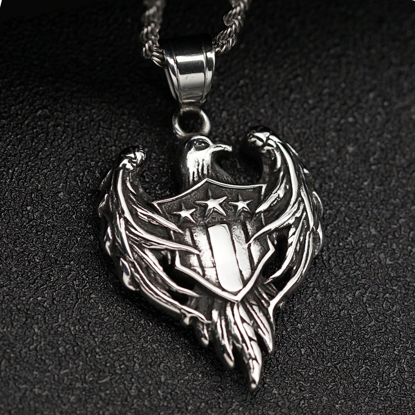 Hot Sale Vintage Shield Eagle Badge Stainless Steel Pendant Personality Domineering Necklace Jewelry Accessories Creative gift