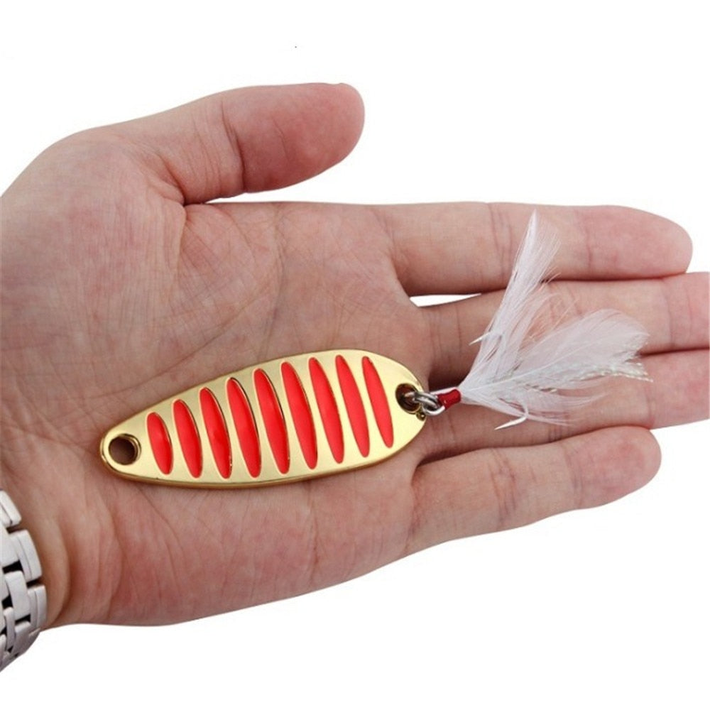 1pcs Spoon Fishing Lure Gold/Sliver 10g 15g 20g Metal Wobbler Hard Fishing Baits Spinnerbait with Feather Carp Fishing Tackle